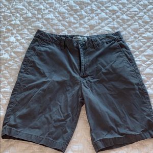 Men’s Travis Mathew golf shorts